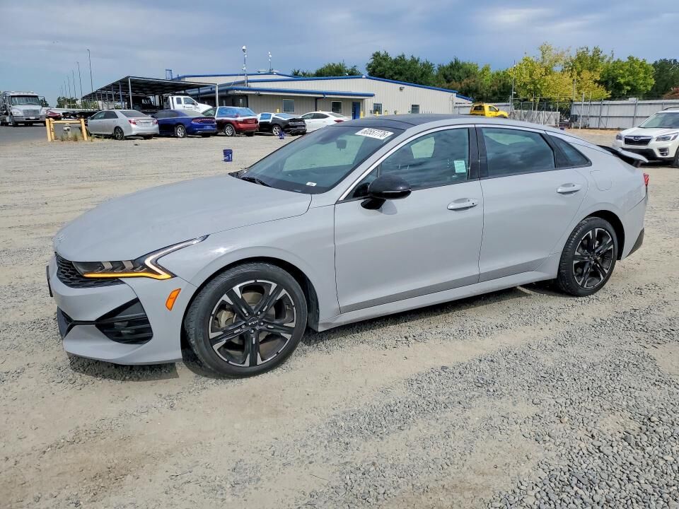 2022 KIA K5