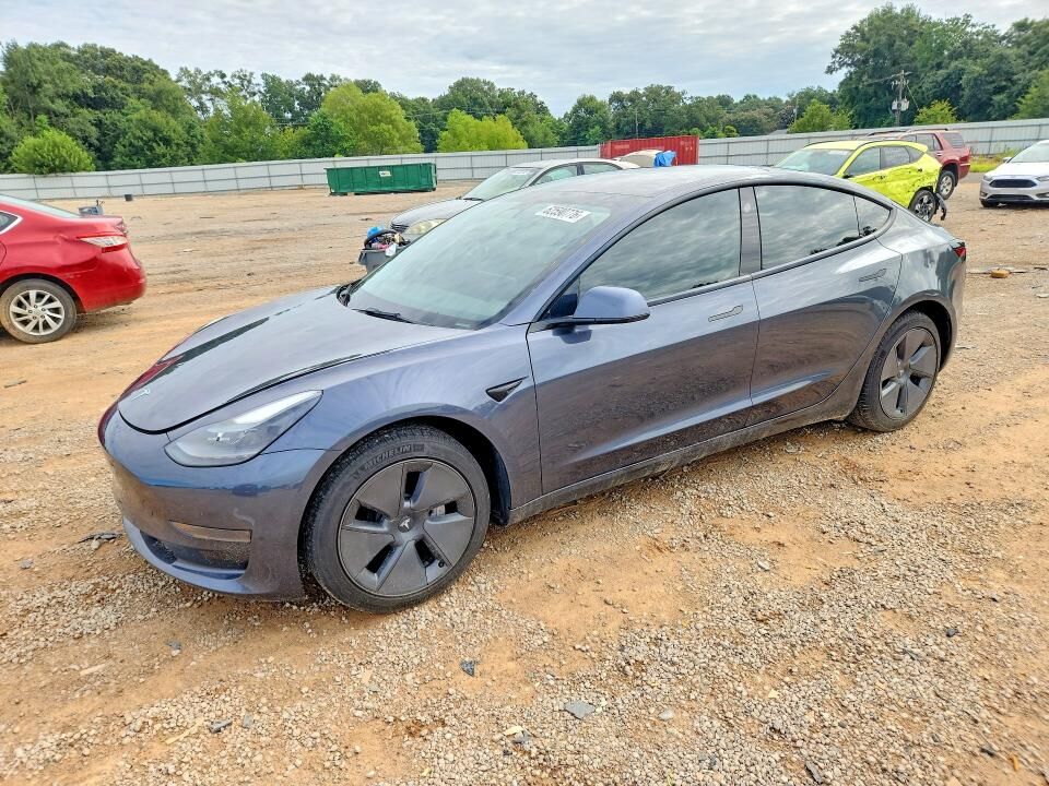 2022 TESLA Model 3