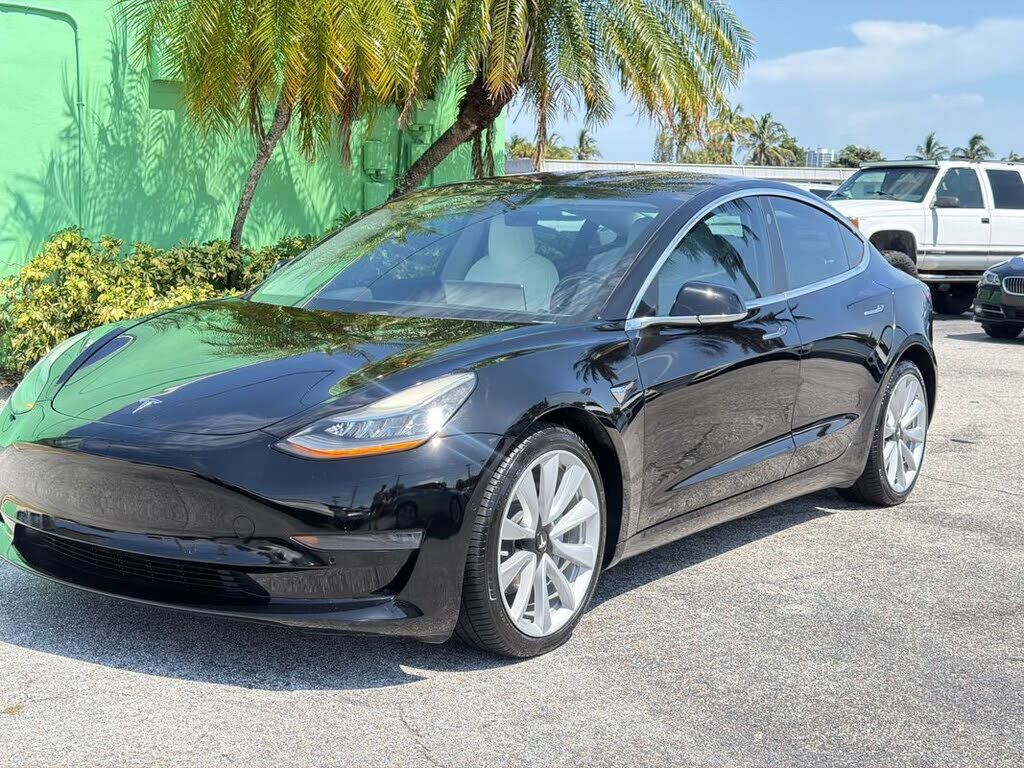 2018 TESLA Model 3