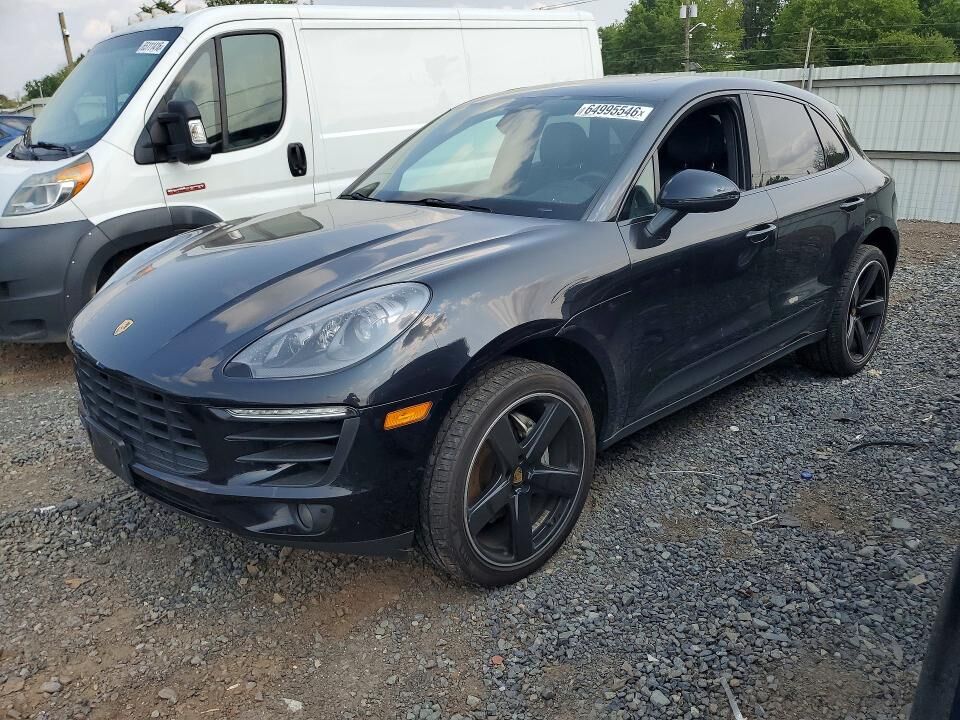 2016 PORSCHE Macan