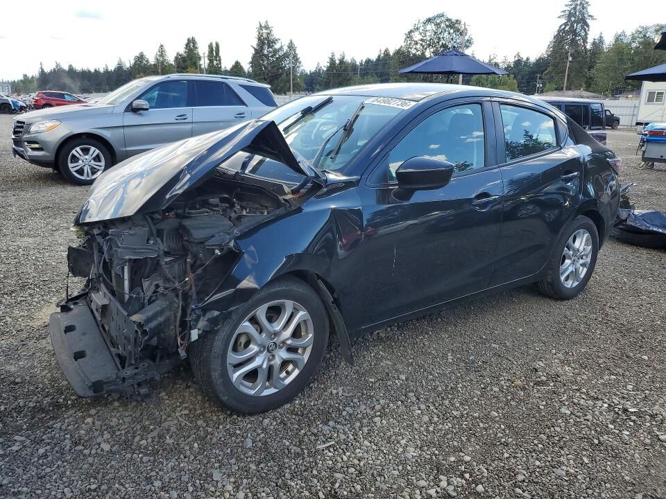 2018 TOYOTA Yaris