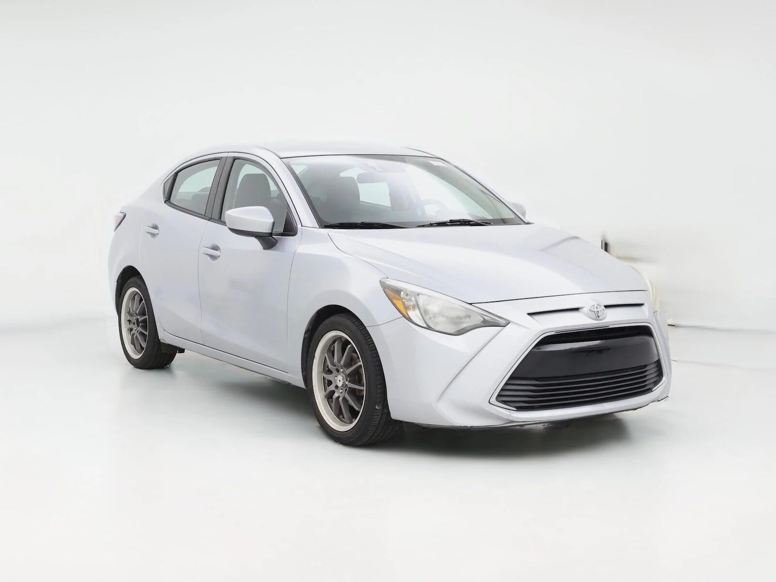 2018 TOYOTA Yaris