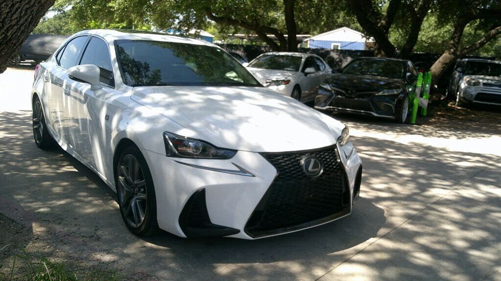 2017 LEXUS IS