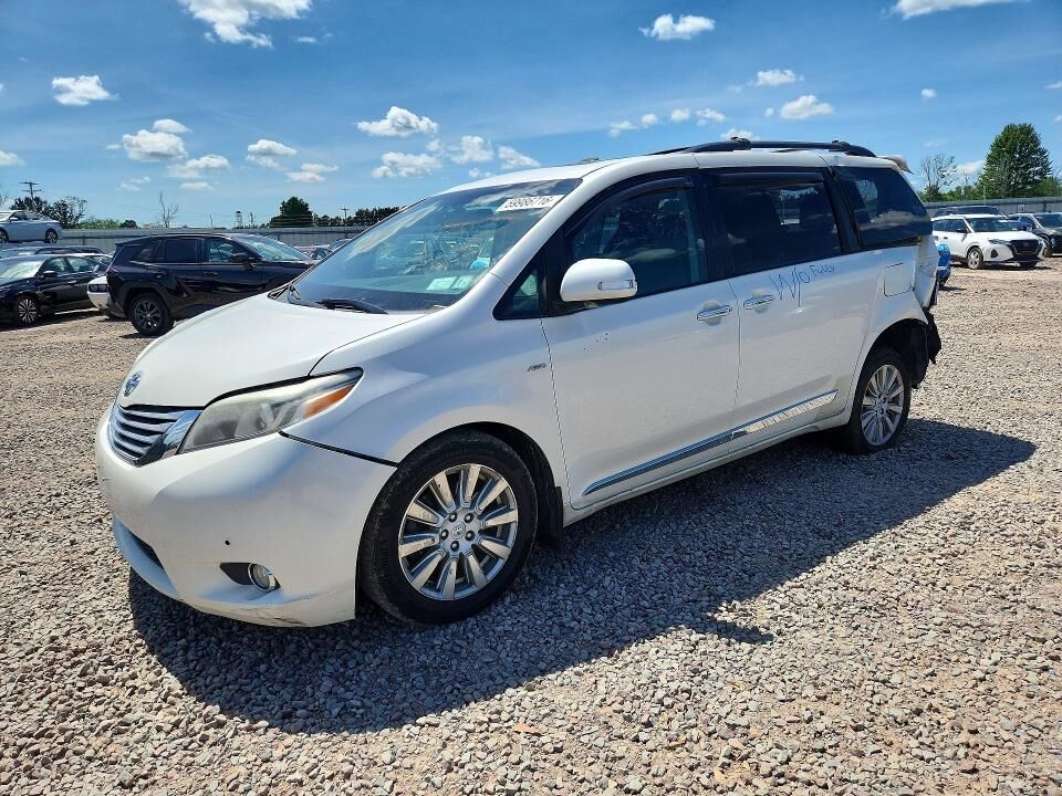 2017 TOYOTA Sienna