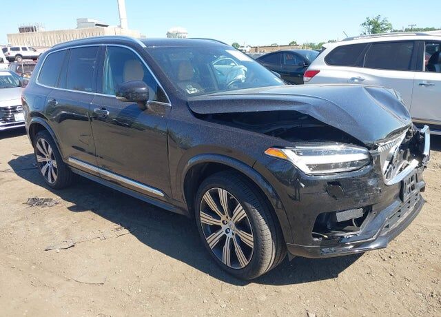2021 VOLVO XC90