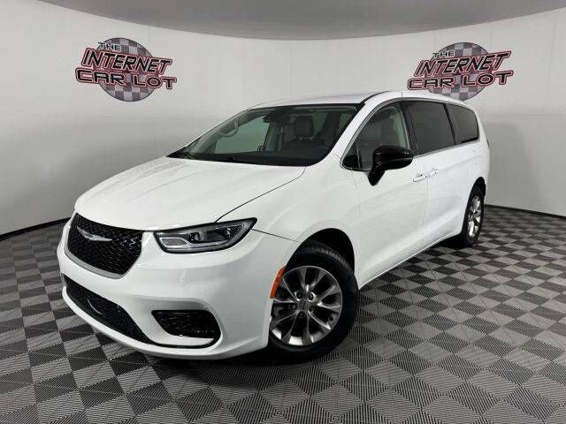 2024 CHRYSLER Pacifica
