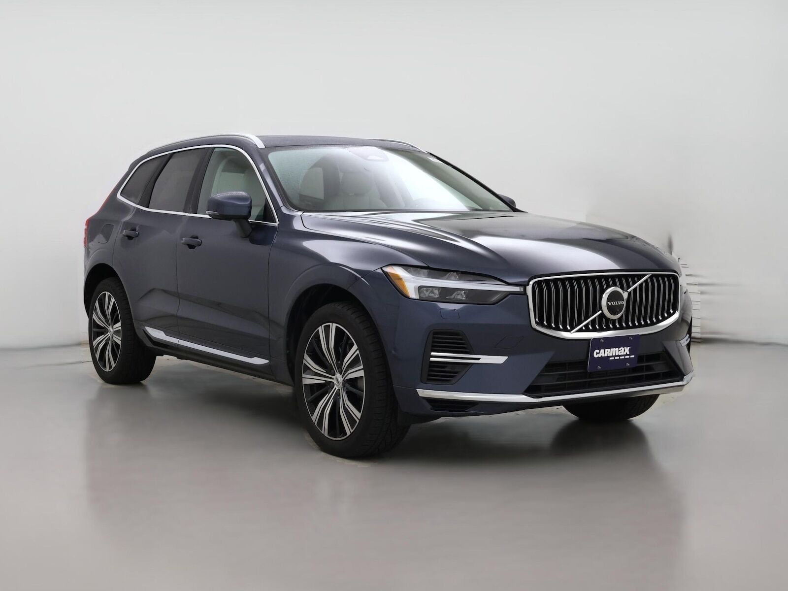 2022 VOLVO XC60