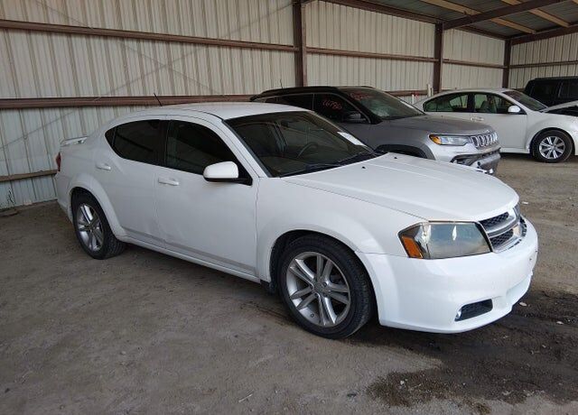 2014 DODGE Avenger