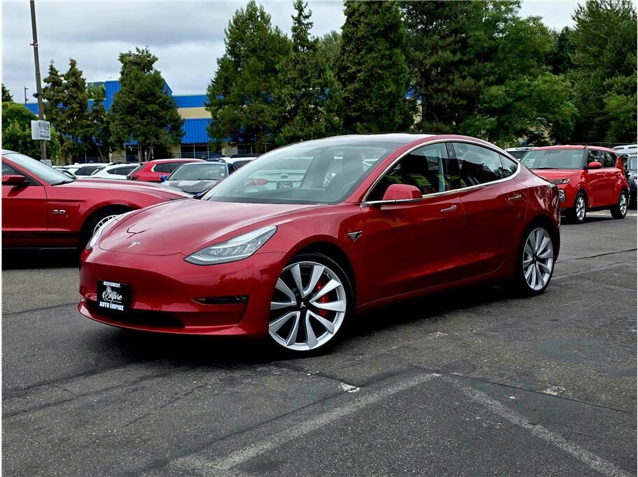 2018 TESLA Model 3