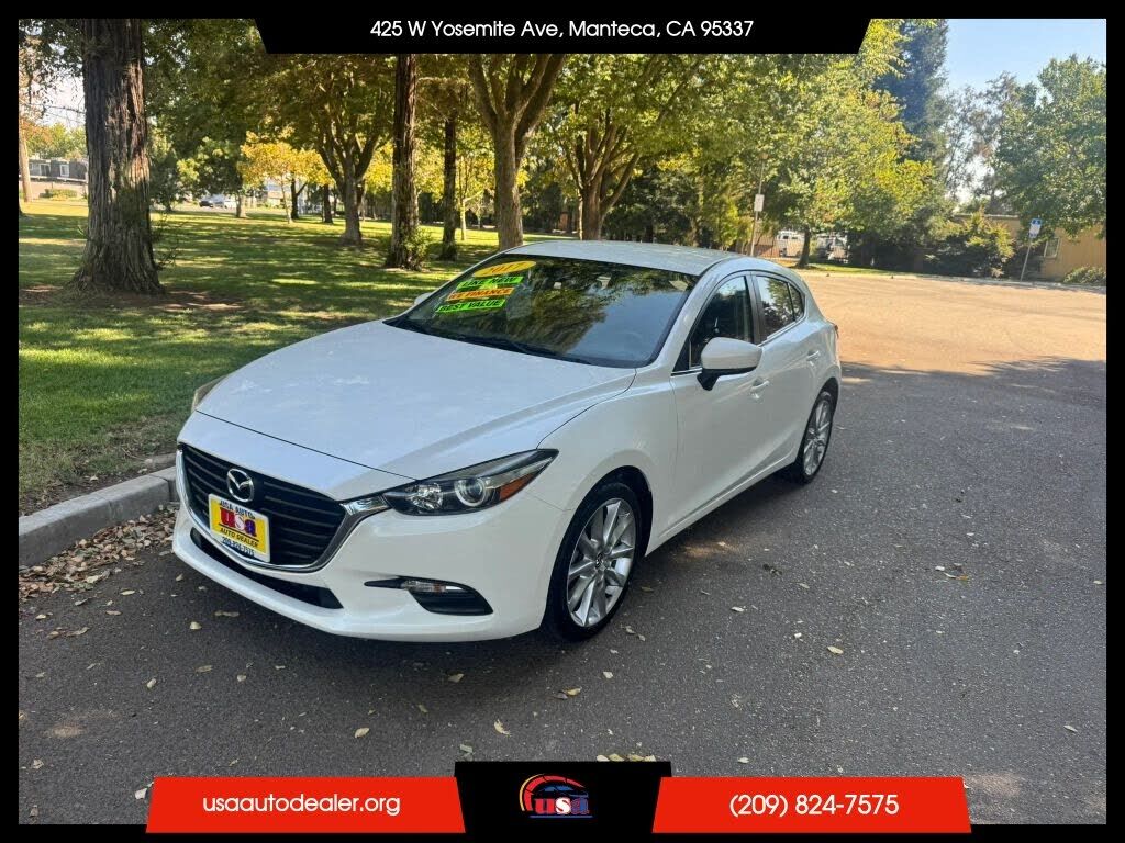 2017 MAZDA Mazda3