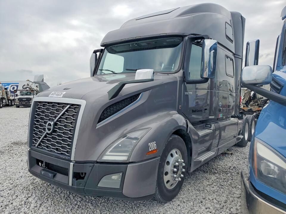 2022 VOLVO TRUCK VNL