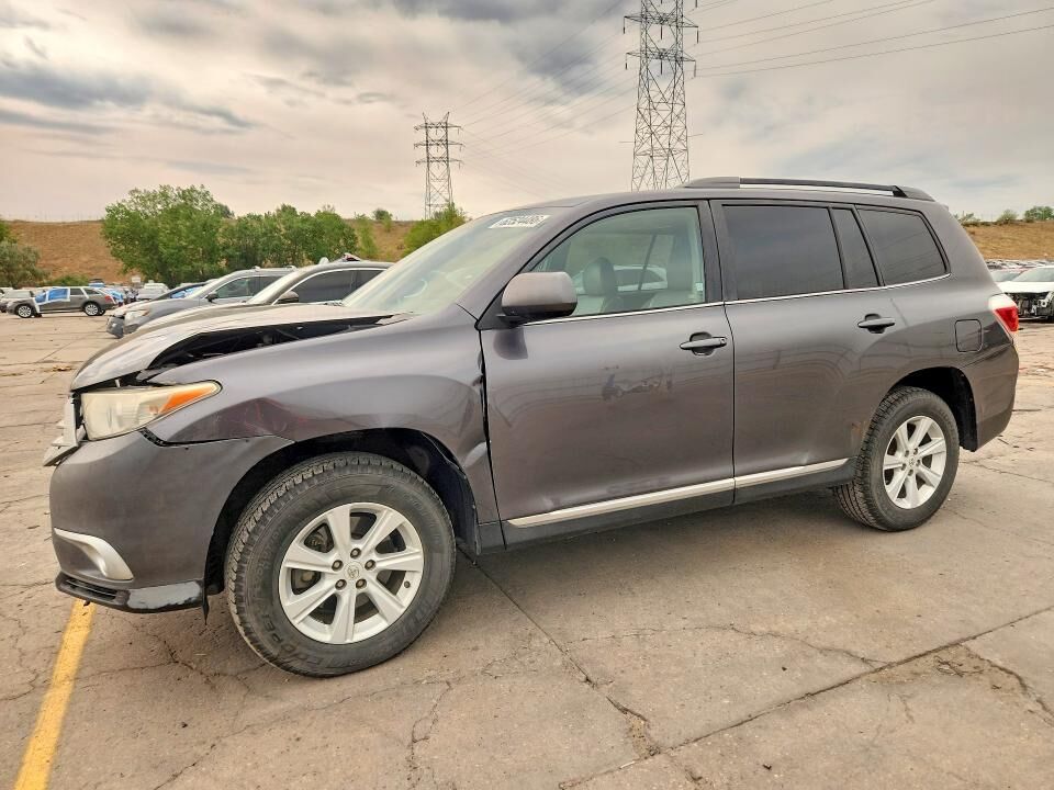 2011 TOYOTA Highlander