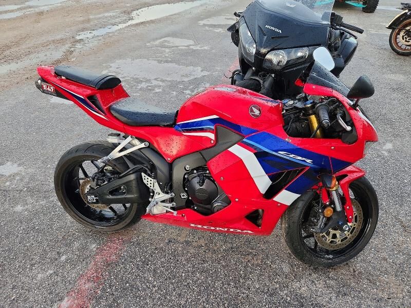 2024 HONDA CB