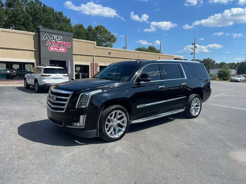 2017 CADILLAC Escalade ESV