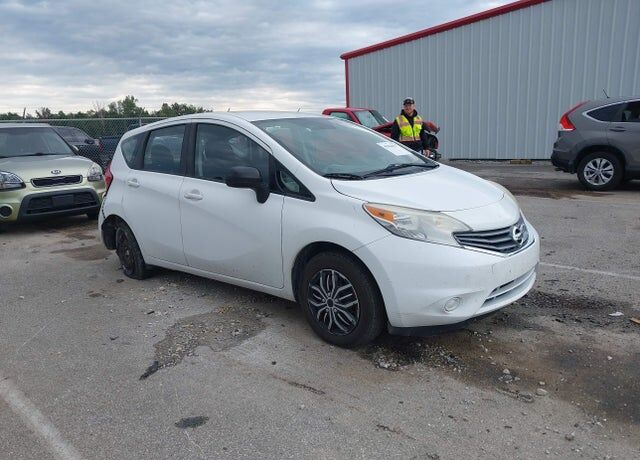 2015 NISSAN Versa