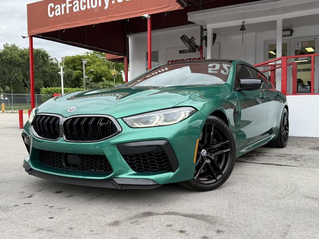 2023 BMW M8