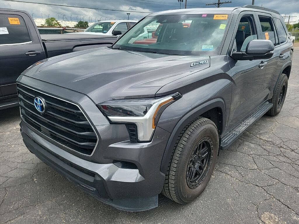 2024 TOYOTA Sequoia