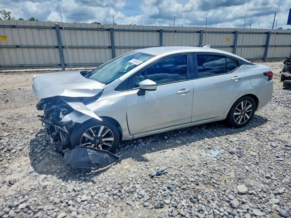2020 NISSAN Versa