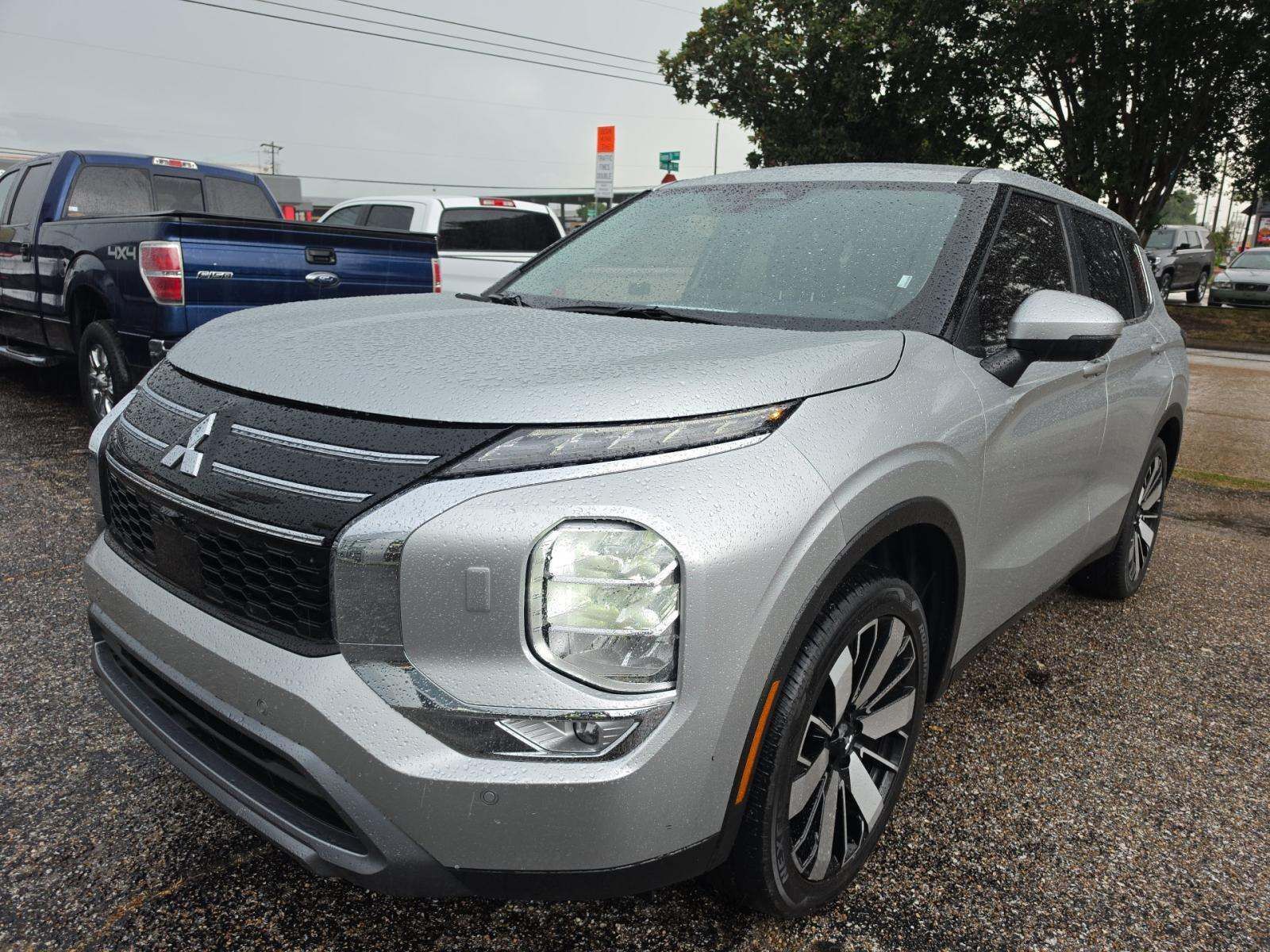 2025 MITSUBISHI Outlander