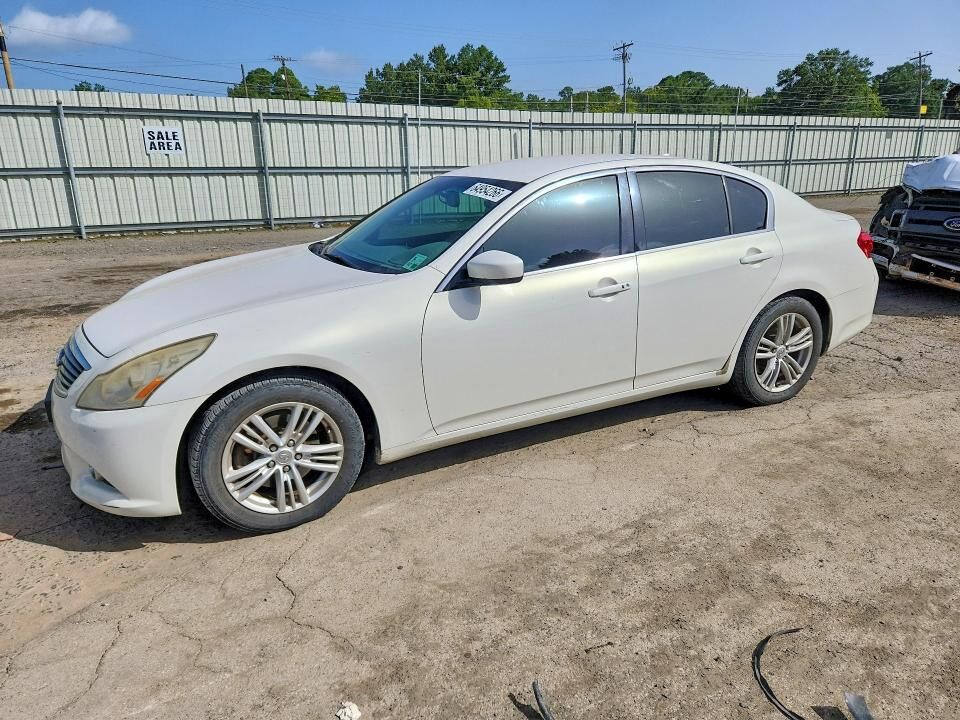 2011 INFINITI G37