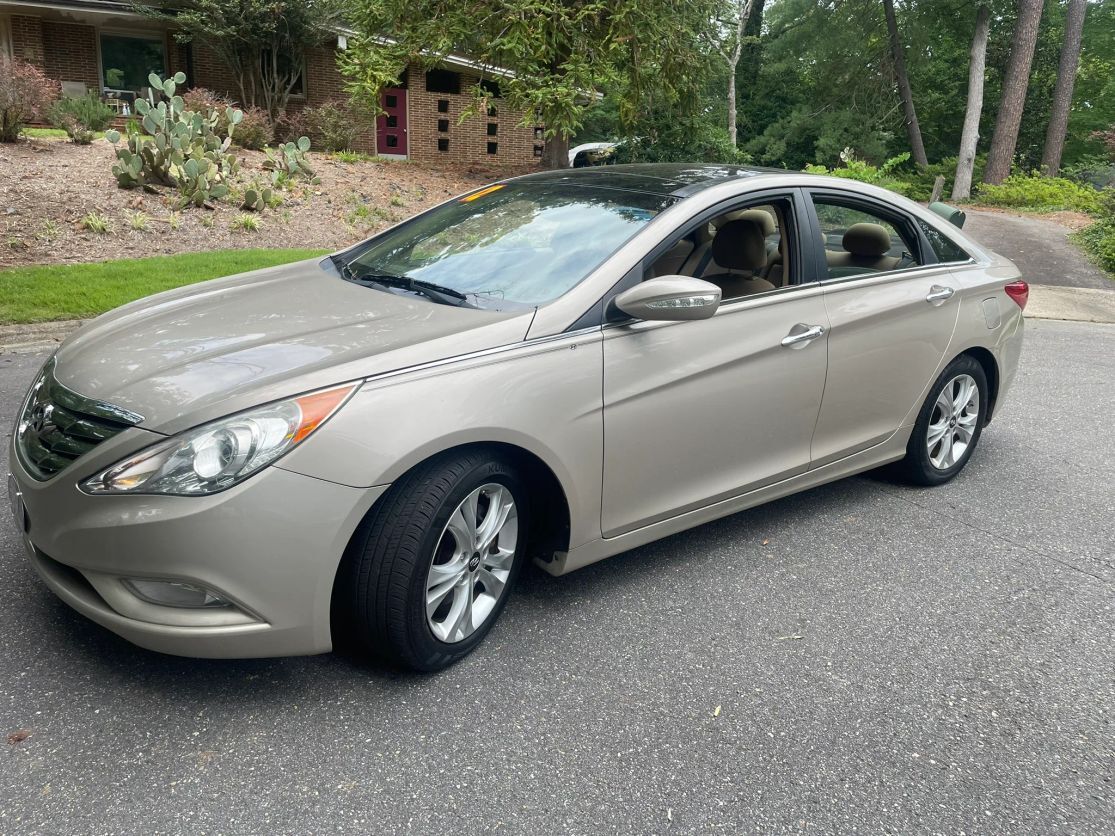 2012 HYUNDAI Sonata