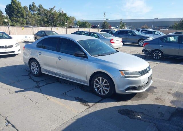 2014 VOLKSWAGEN Jetta