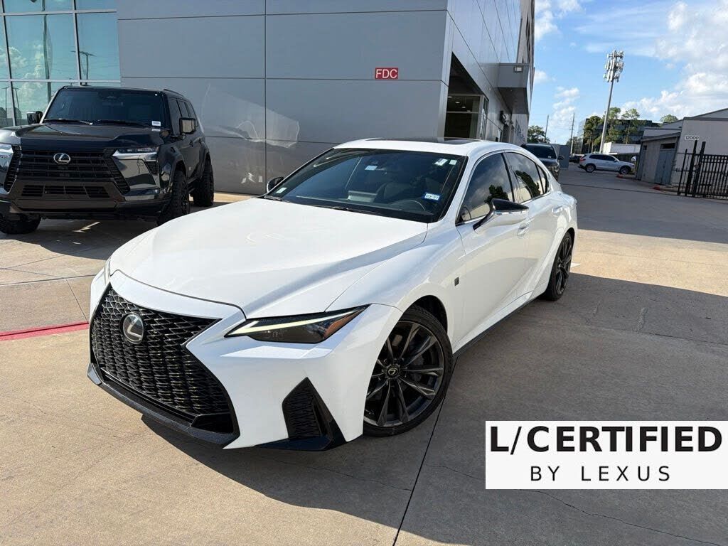 2023 LEXUS IS