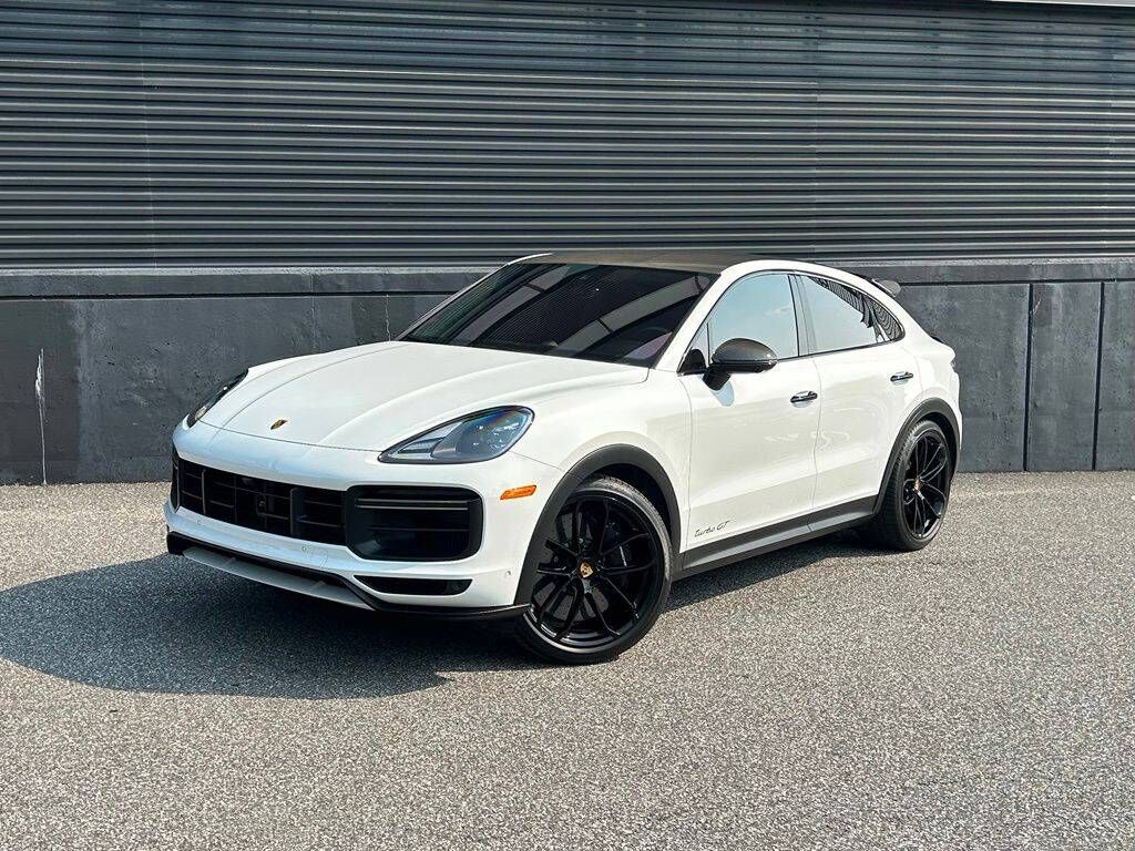 2023 PORSCHE Cayenne