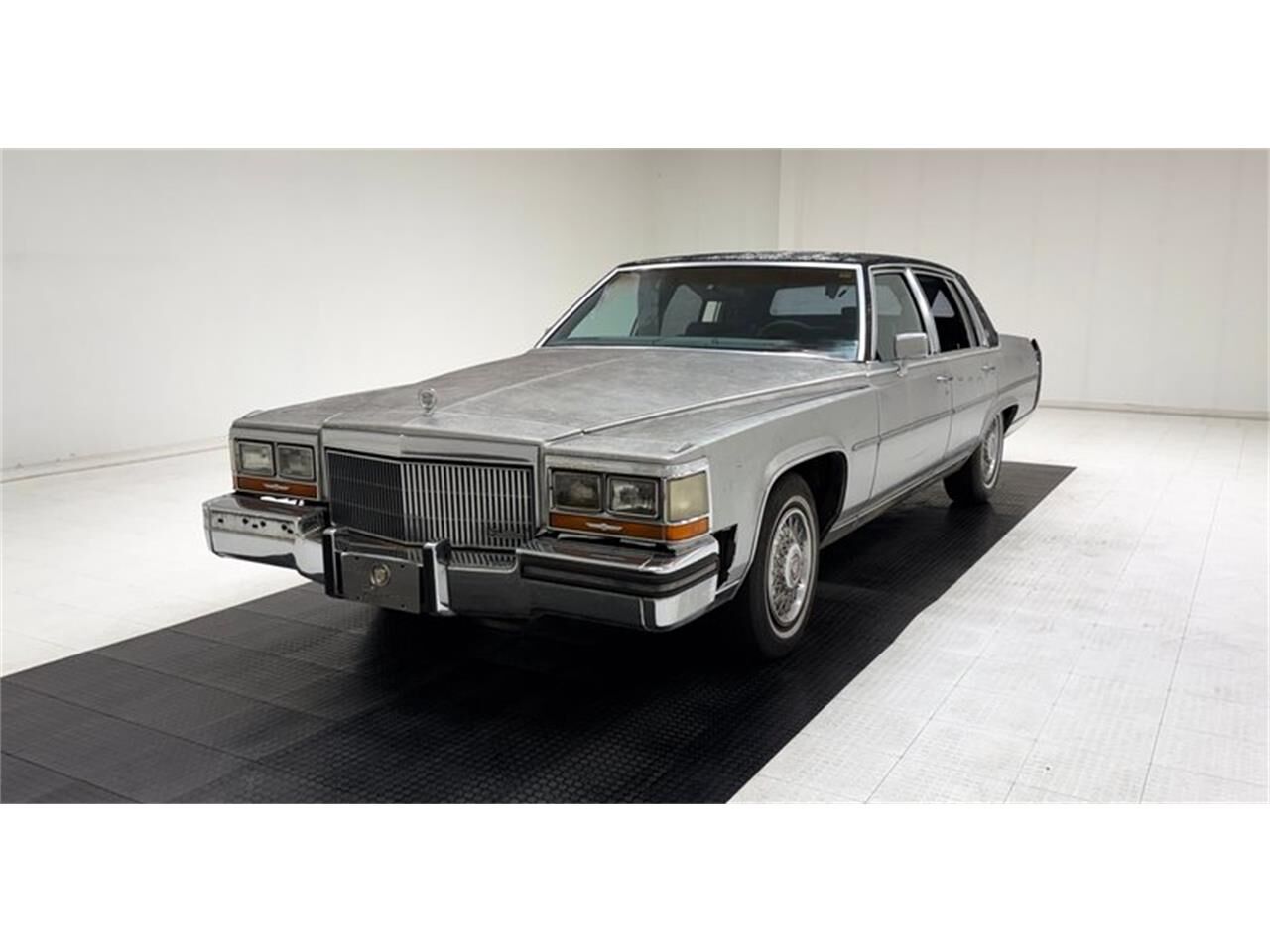 1989 CADILLAC Brougham