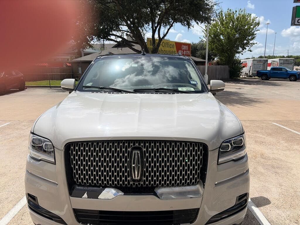 2024 LINCOLN Navigator L