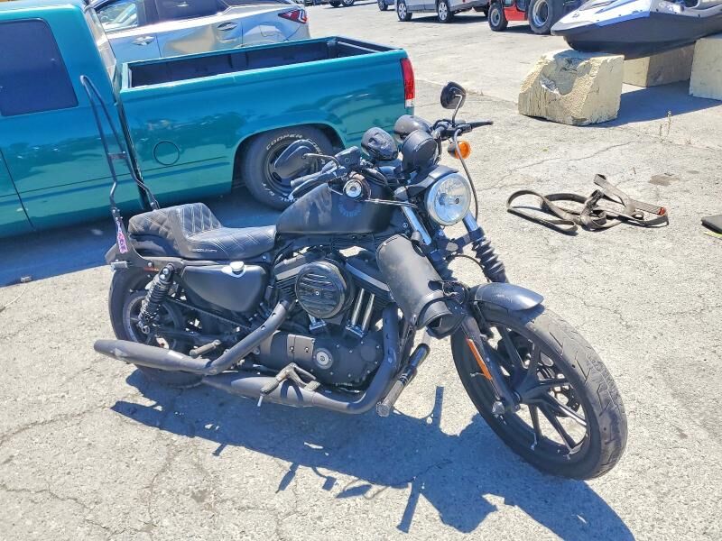 2022 HARLEY DAVIDSON Iron 883