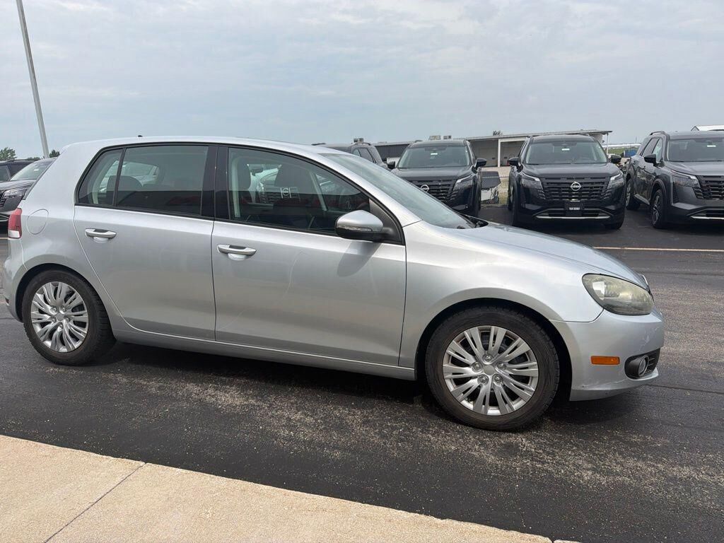 2013 VOLKSWAGEN Golf