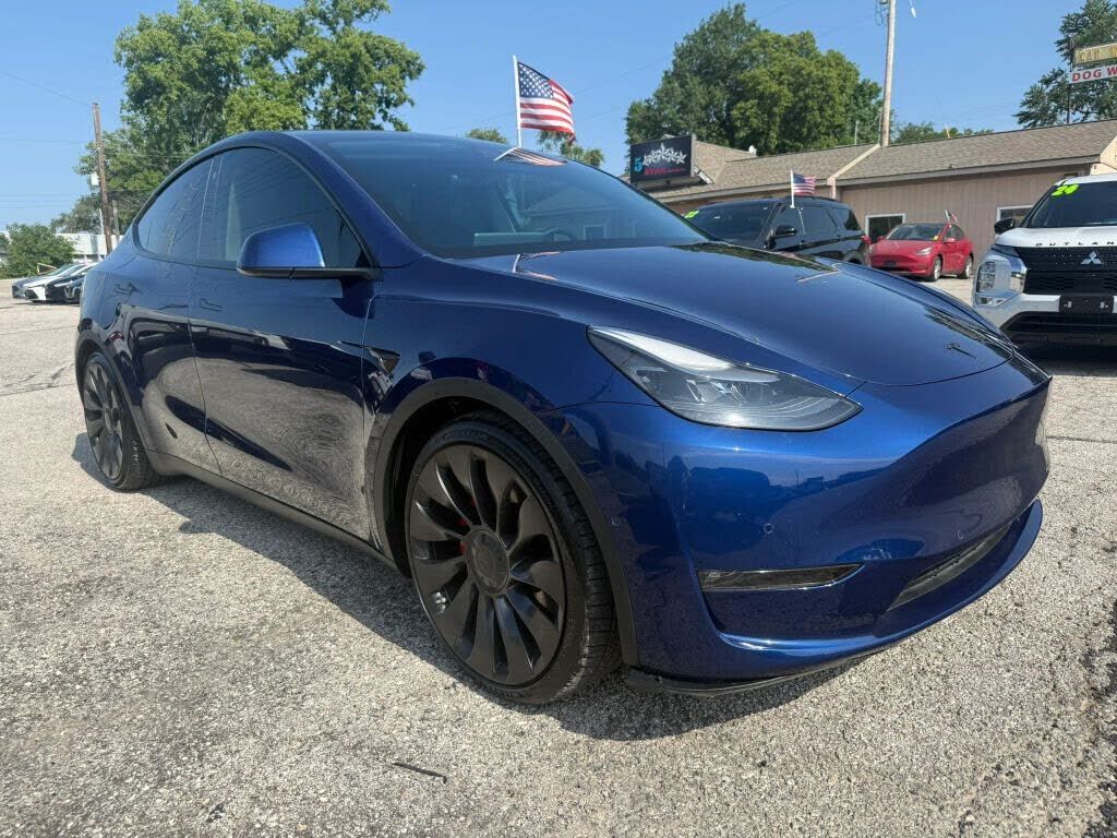 2022 TESLA Model Y