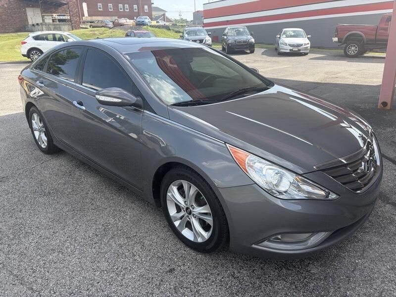 2011 HYUNDAI Sonata