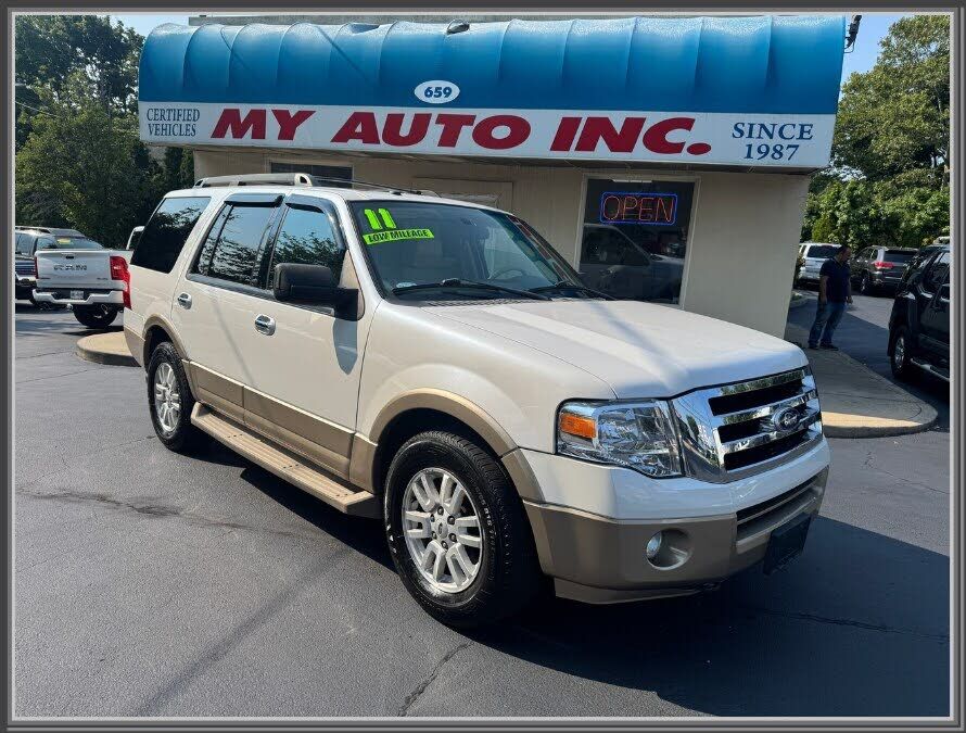 2011 FORD Expedition