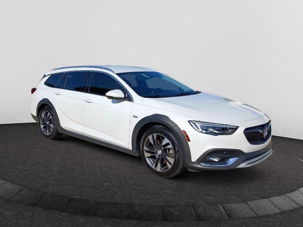 2018 BUICK Regal TourX