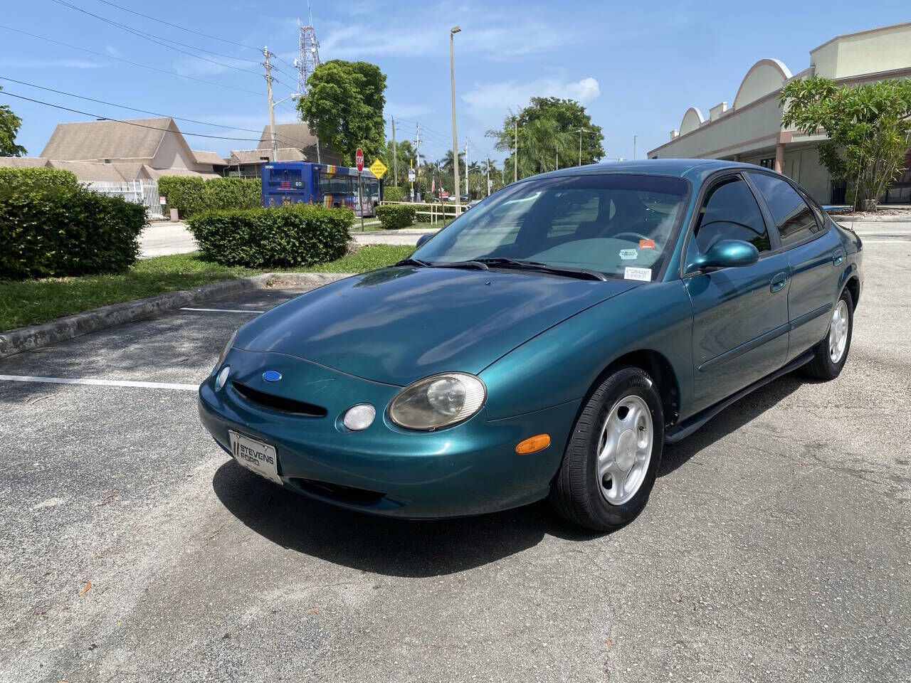 1996 FORD Taurus