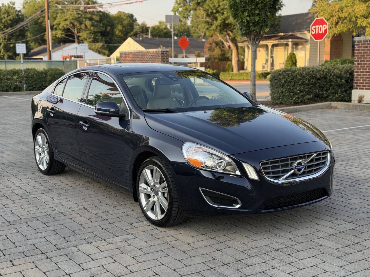 2012 VOLVO S60