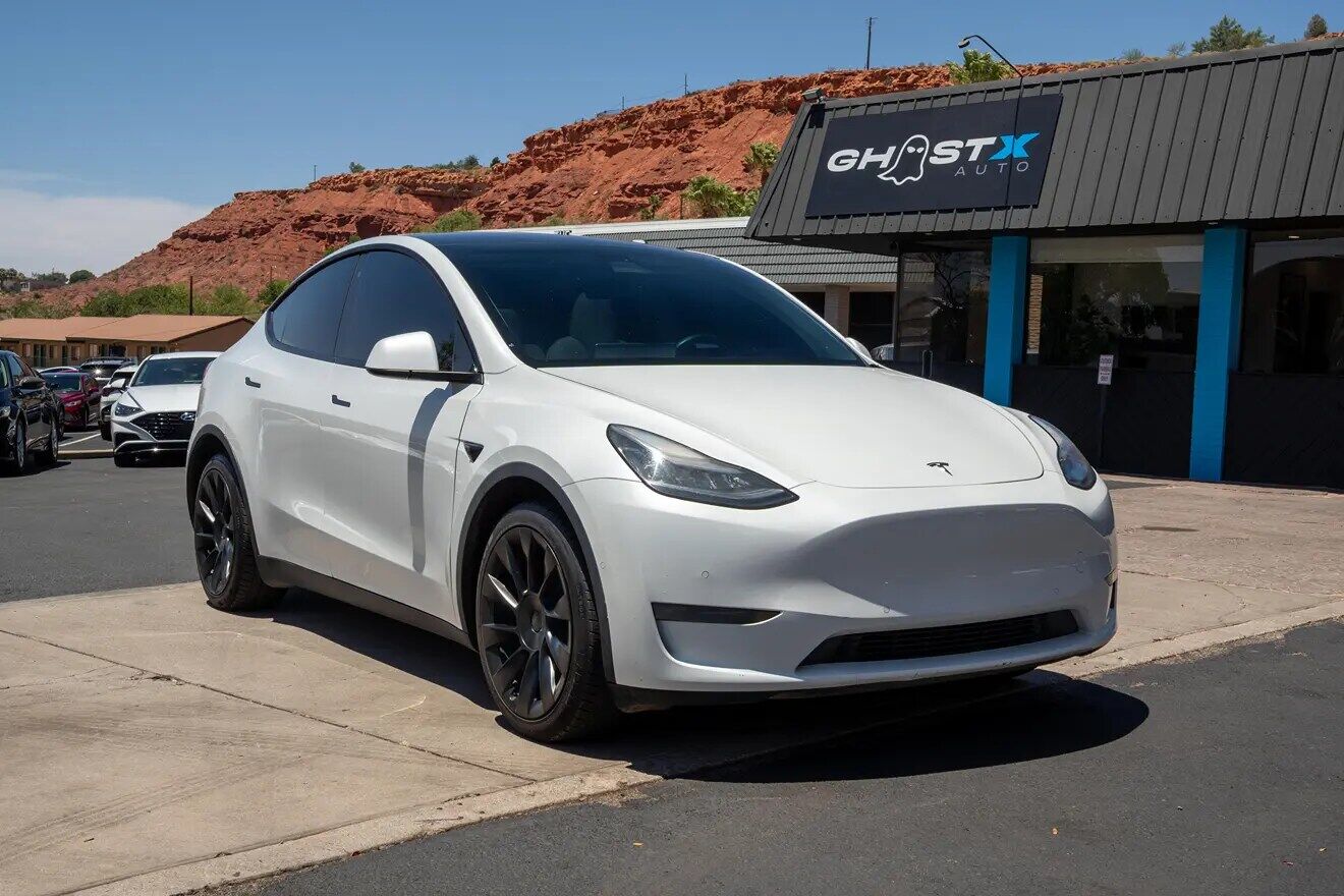 2020 TESLA Model Y