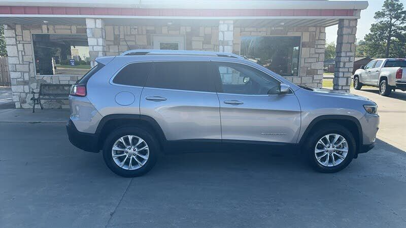 2019 JEEP Cherokee