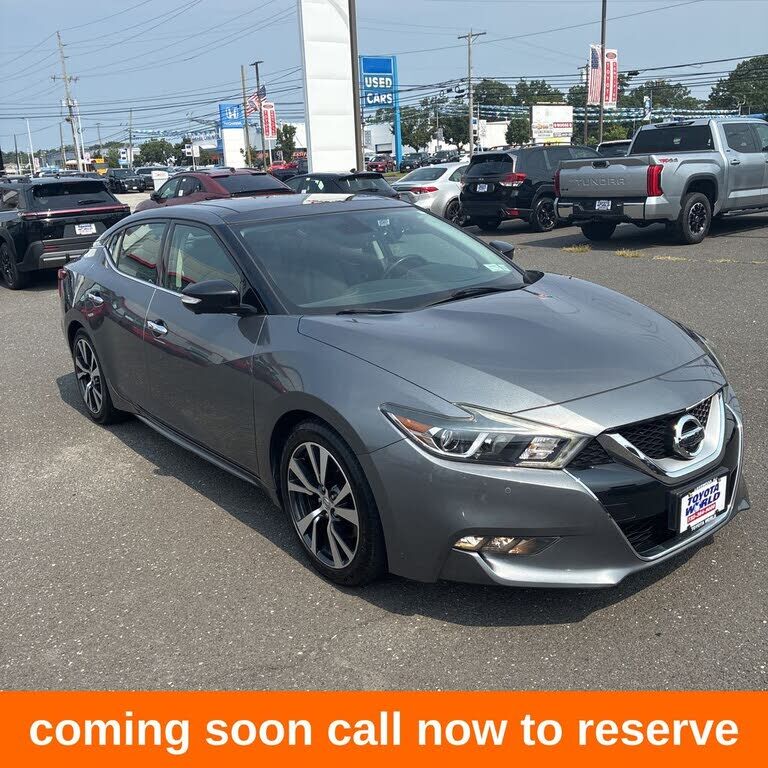 2017 NISSAN Maxima