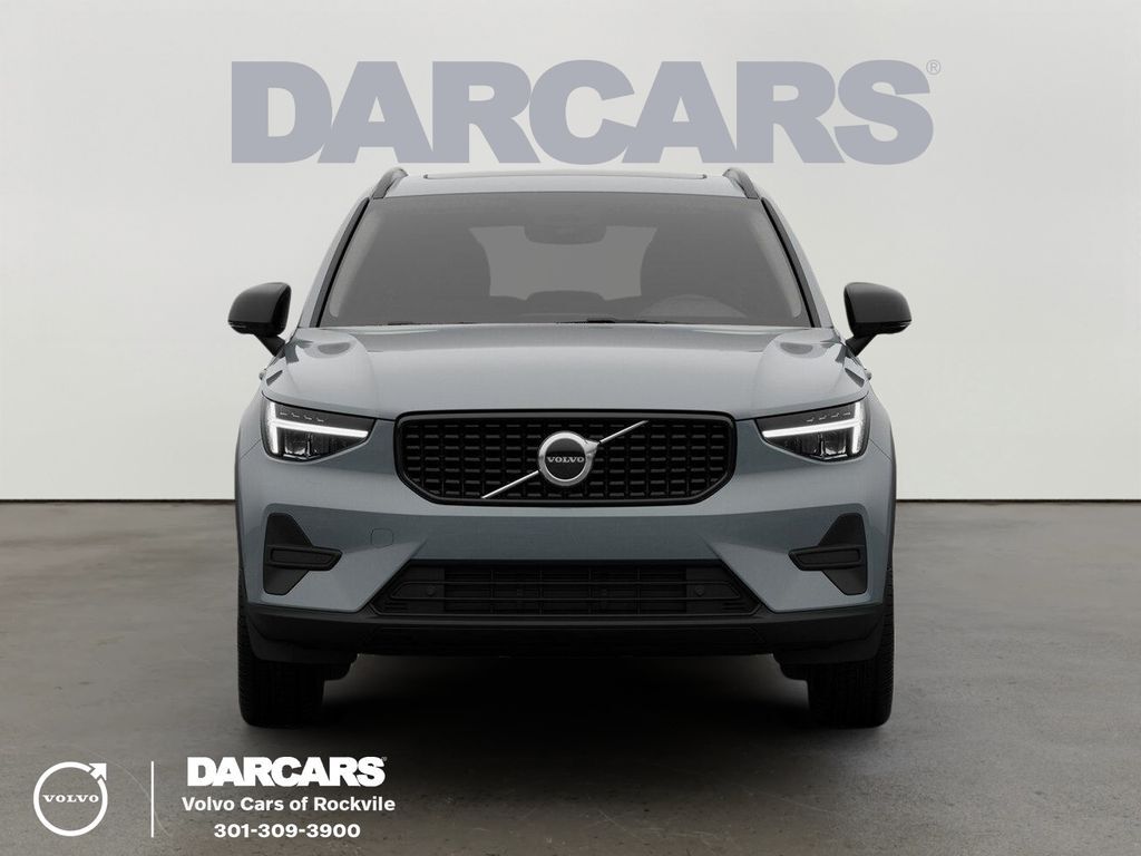 2026 VOLVO XC40