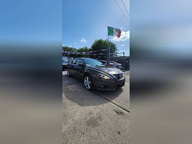 2017 NISSAN Altima