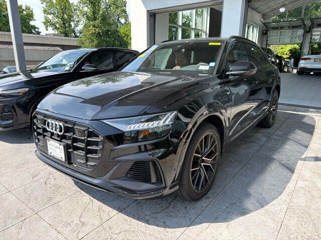 2023 AUDI Q8