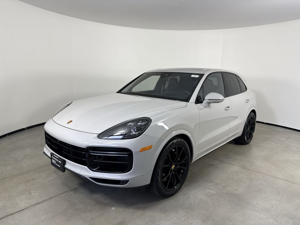 2023 PORSCHE Cayenne
