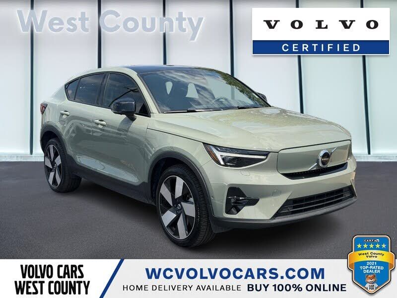 2023 VOLVO C40