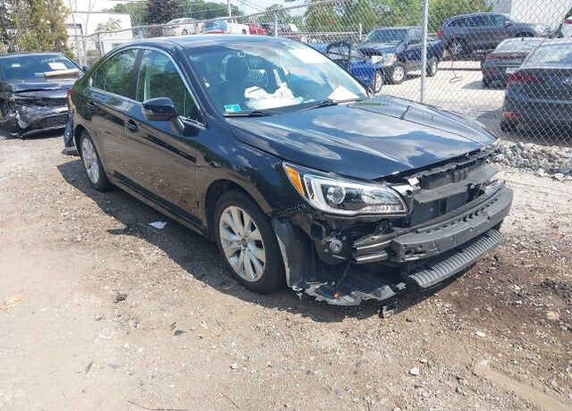 2017 SUBARU Legacy