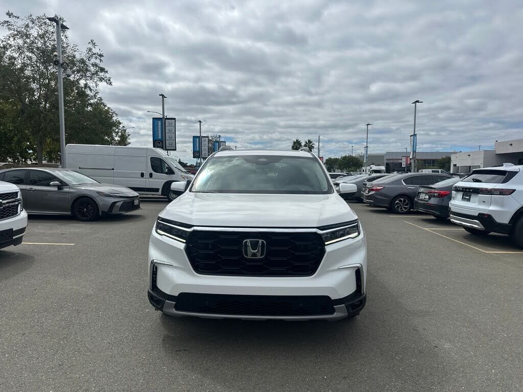 2025 HONDA Pilot