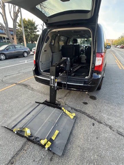 2016 CHRYSLER Town and Country