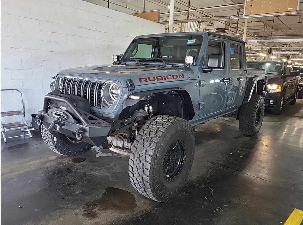 2025 JEEP Gladiator